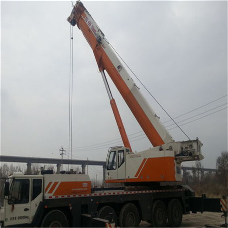 西城吊车租赁如何选？吊大货车作业流程、价格因素全解析